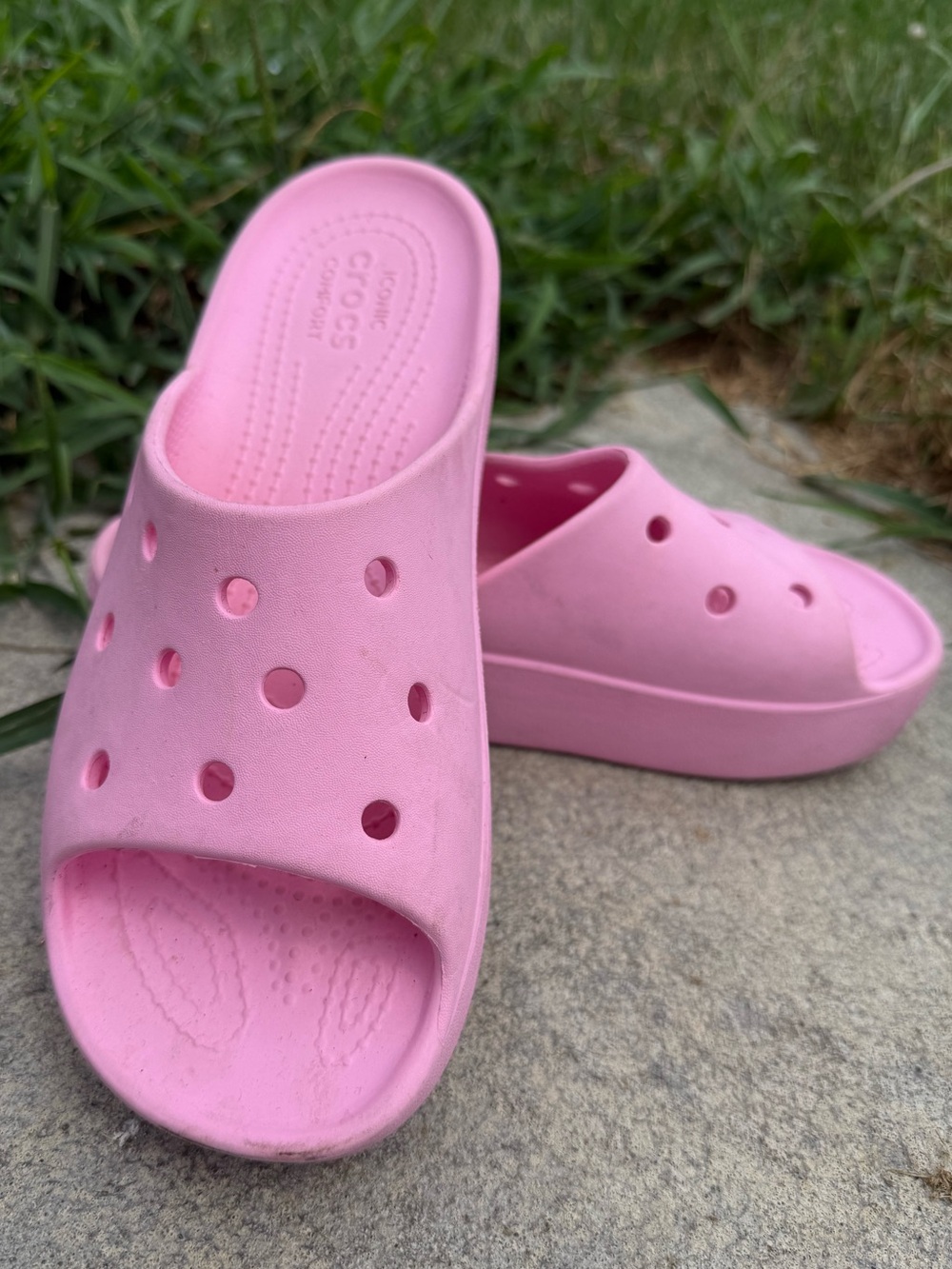 Crocs Saturday Slide baby Pink women’s size 6